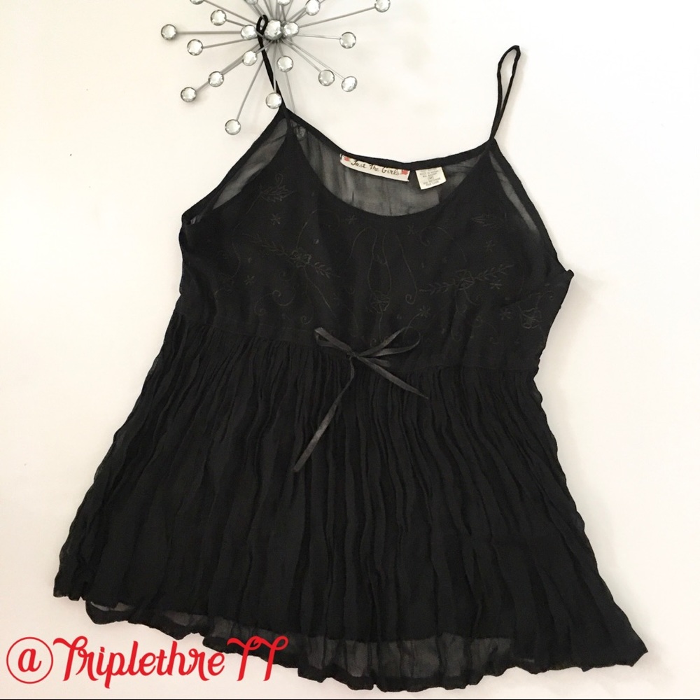 2 For $10 Black Rayon Top❤️